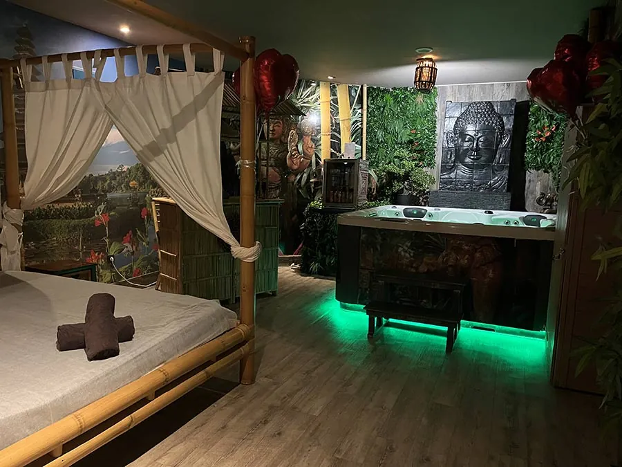 Spa privatif ambiance Bali à Paris